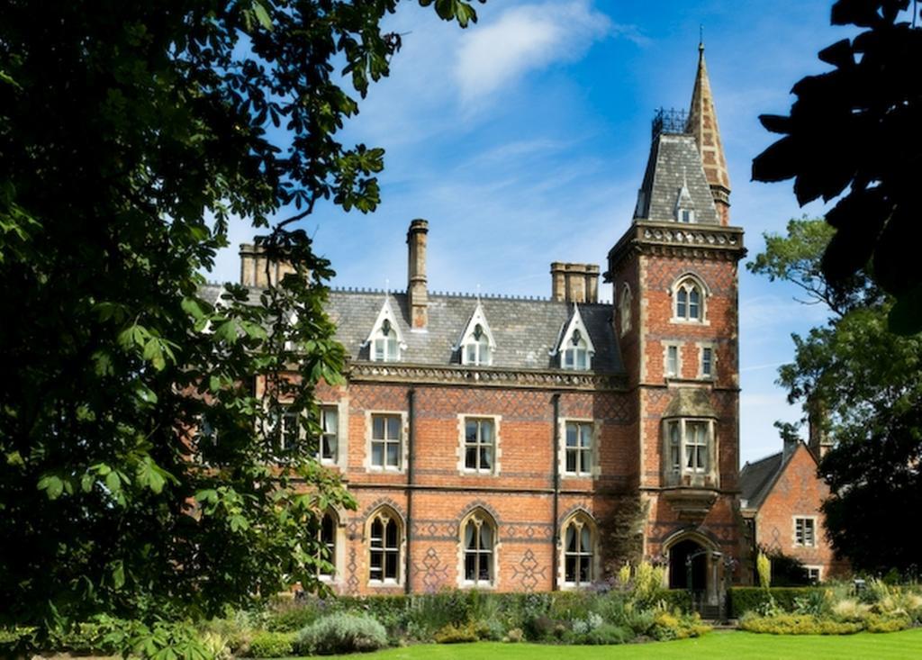 Brownsover Hall Ръгби Екстериор снимка