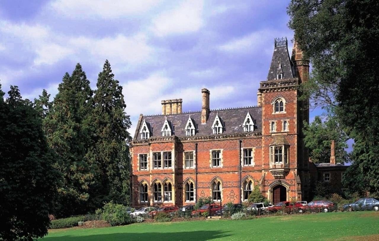 Brownsover Hall Ръгби Екстериор снимка